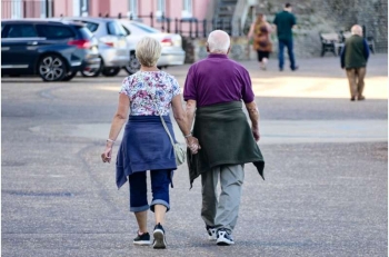older-adult - Credit Unsplash - CC0 public domain.jpg