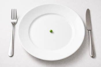 ChatGPT pea on emplty plate